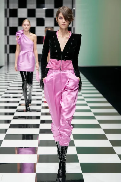 Look 92